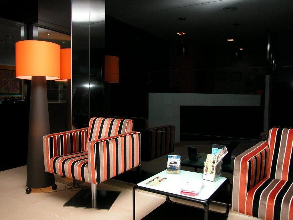 Hotel Los Naranjos A Revolta Extérieur photo